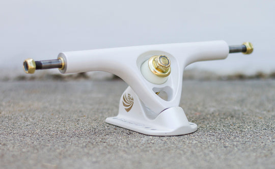 Paris_v3_pearl_white_540x.jpg?
